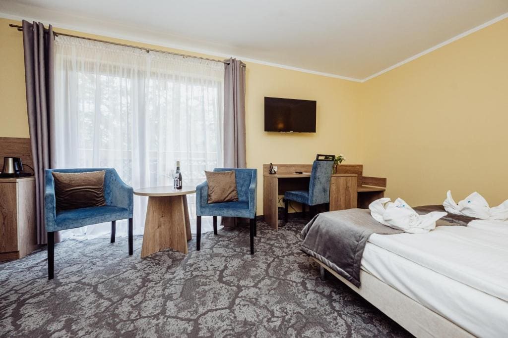 Twin Room with Balcony or Terrace room - Image 3