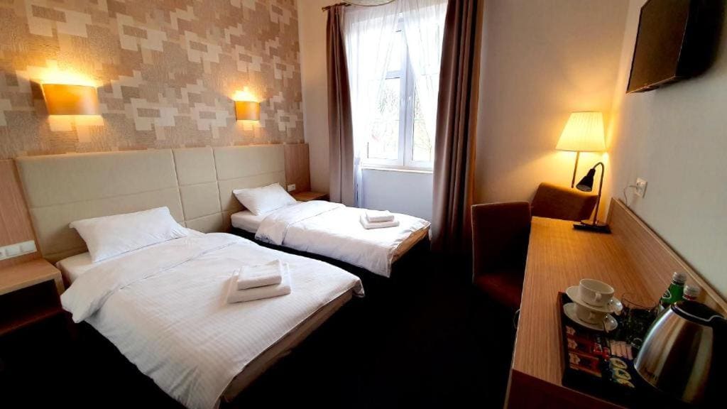 Studio Apartment room - Image 2