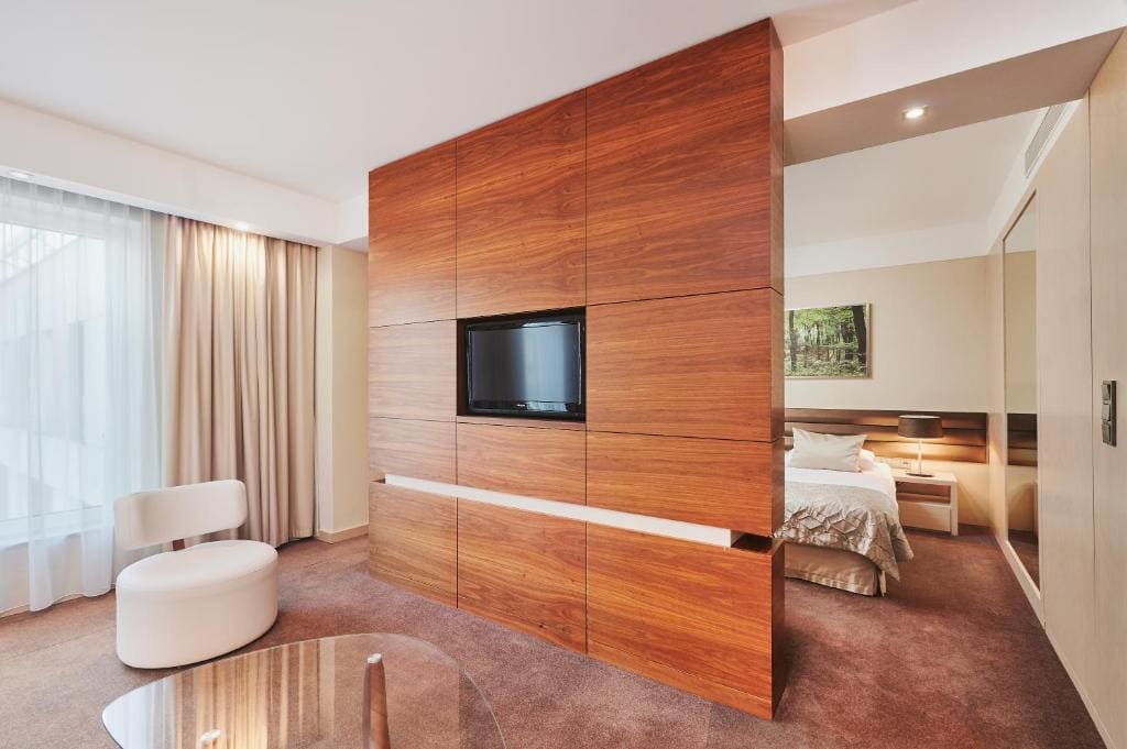 Superior Double or Twin Room room - Image 3