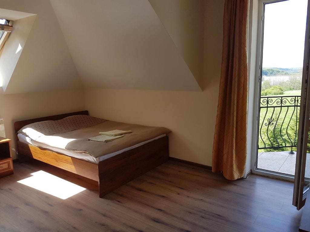 Double Room with Balcony room - Image 2