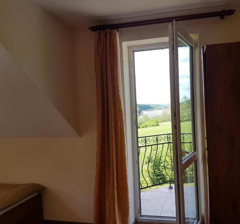 Double Room with Balcony room - Image 3