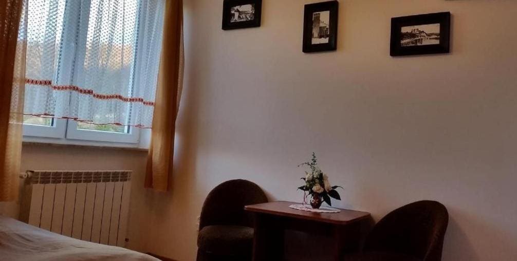Small Double Room room - Image 3
