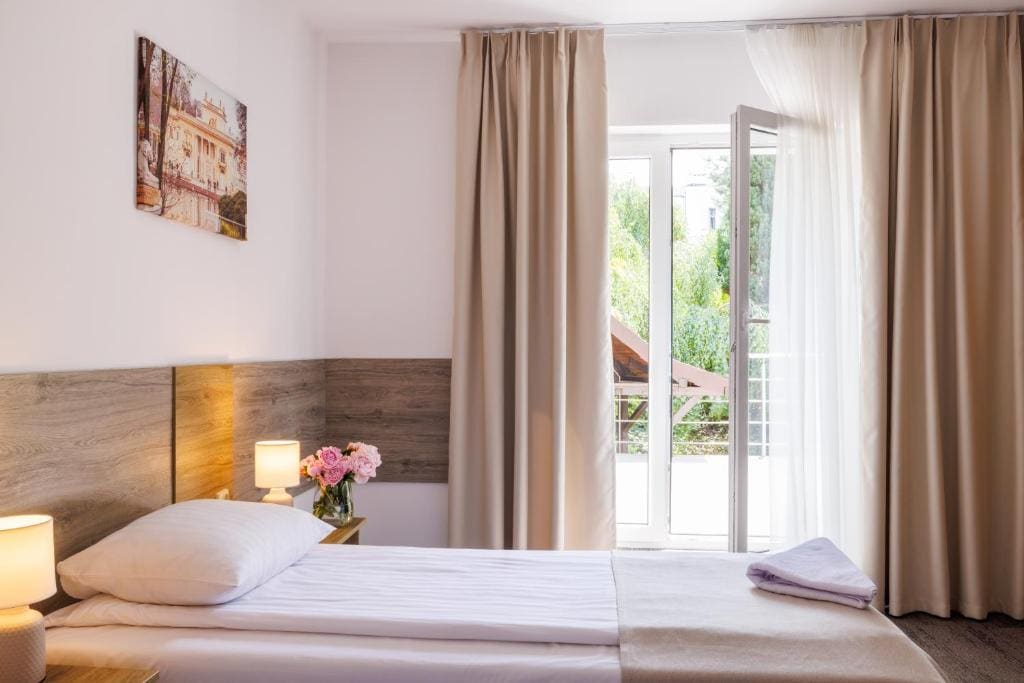 Twin Room with Terrace room - Image 3
