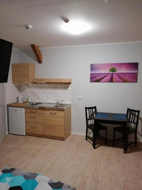 Twin Room with Private Bathroom room - Image 2