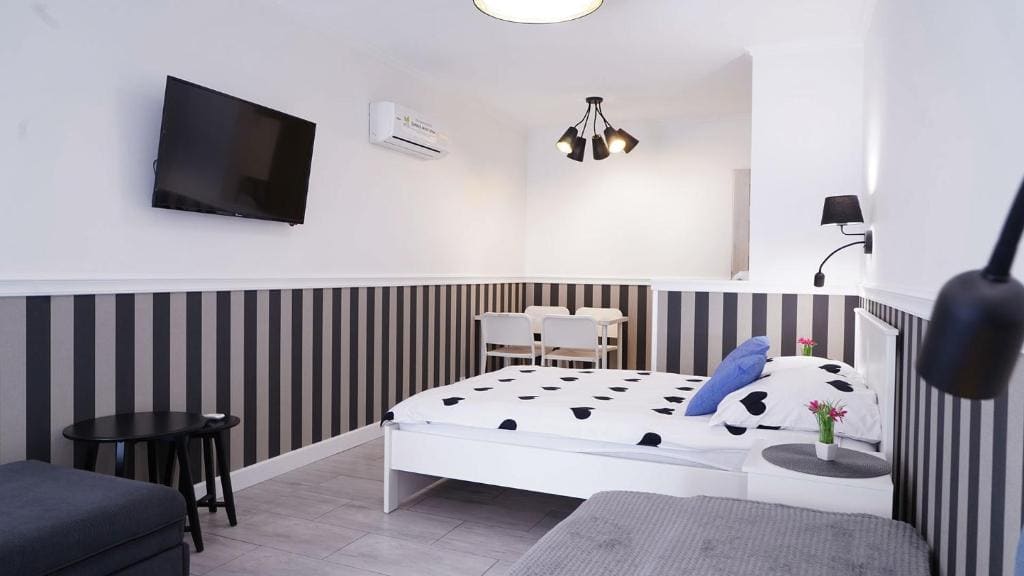 Triple Room with Private Bathroom room - Image 3