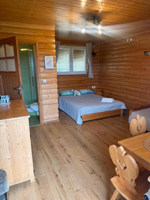 Double Room with Lake View room - Image 3