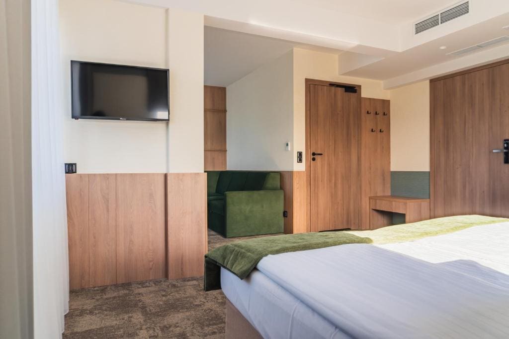 Deluxe Triple Room room - Image 3