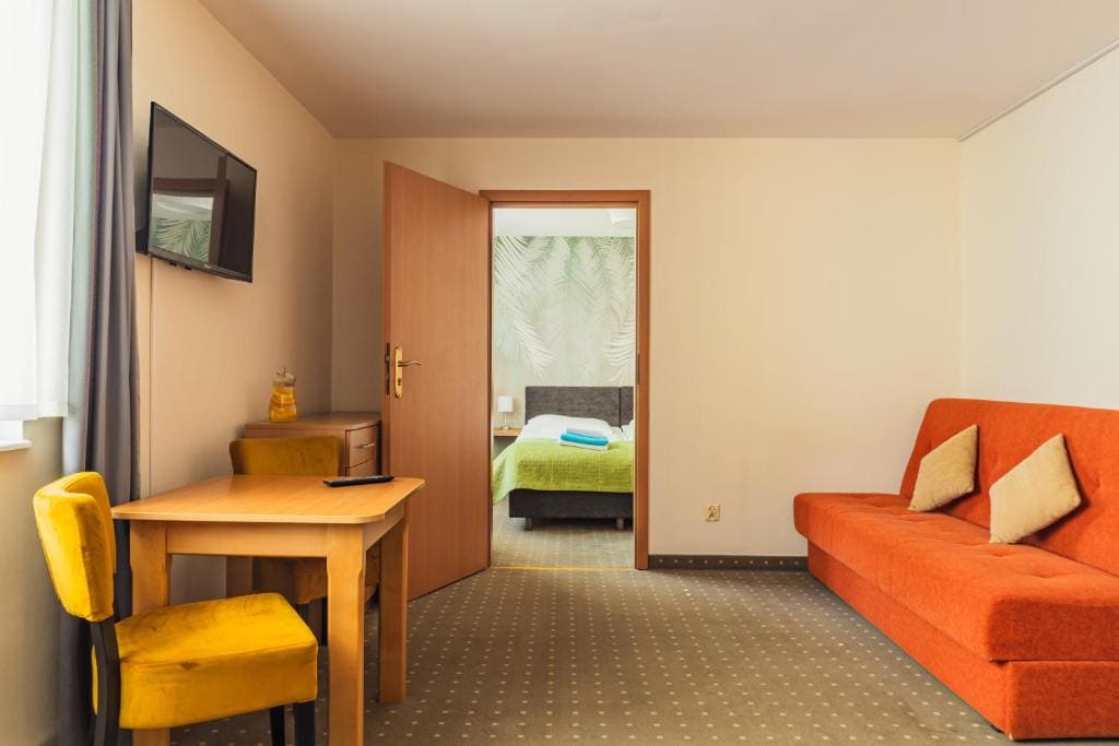 Standard Triple Room room - Image 1