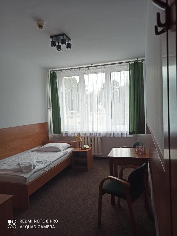 Standard Single Room with Shower room - Image 2