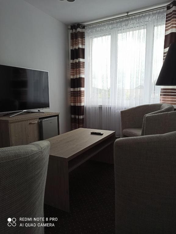 Apartment room - Image 3