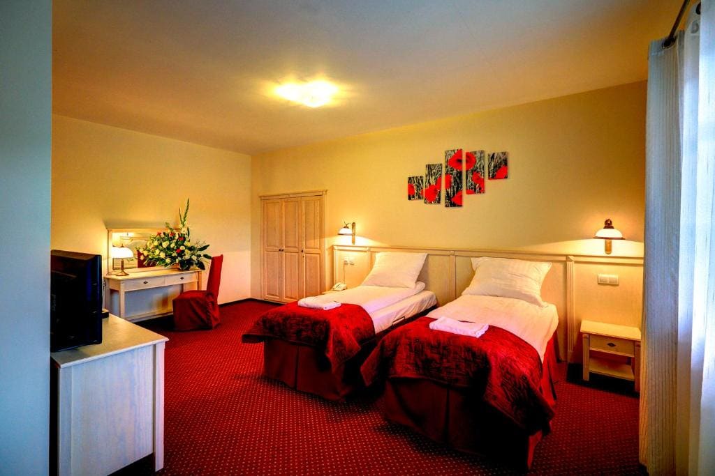 Superior Triple Room room - Image 2