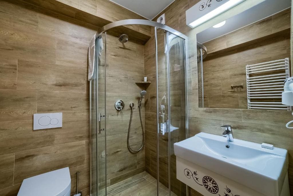 Standard Triple Room room - Image 3