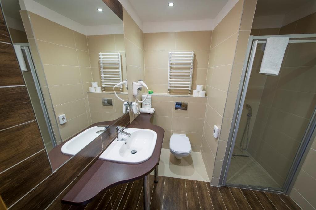Deluxe Double or Twin Room room - Image 1