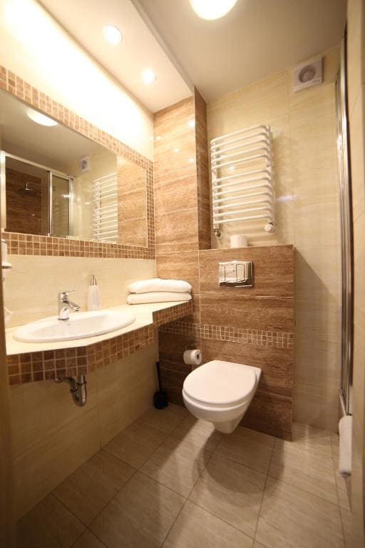Comfort Triple Room room - Image 2