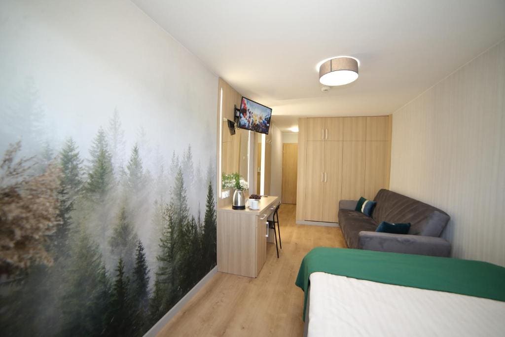 Deluxe Double Room with Balcony room - Image 3