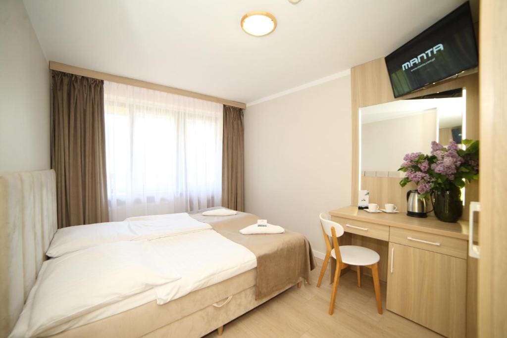 Double Room with Terrace room - Image 3