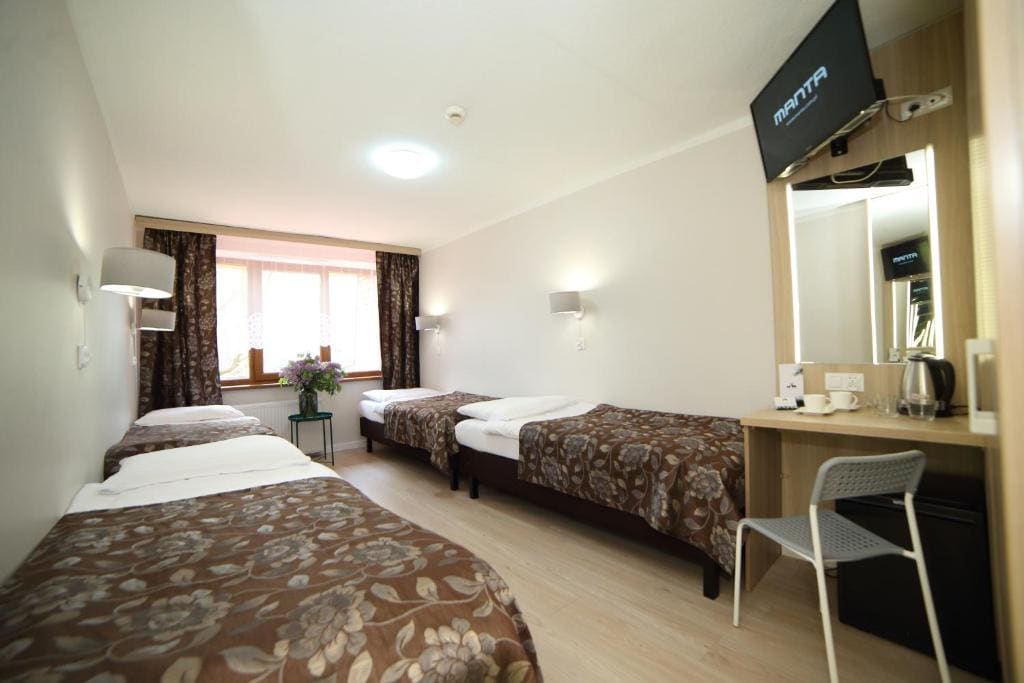 Quadruple Room with Mountain View room - Image 2