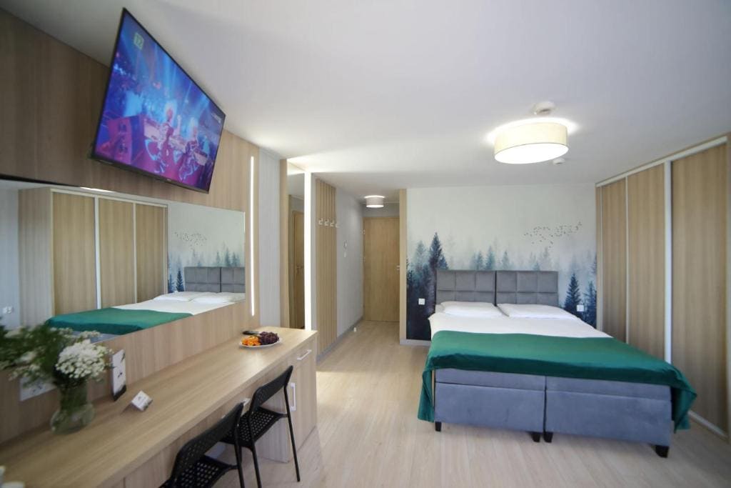 Superior Triple Room room - Image 1