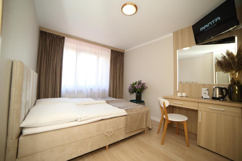 Twin Room with View room - Image 1