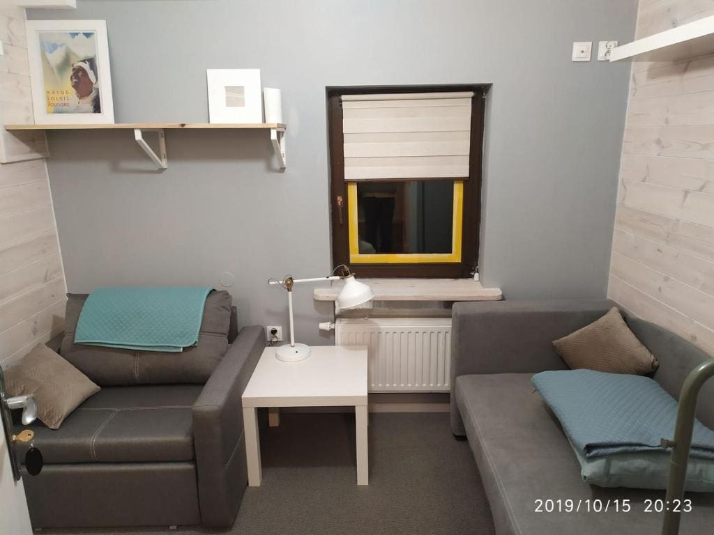 Small Single Room room - Image 2