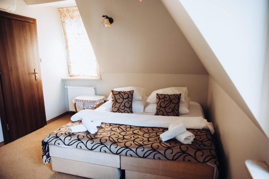 Deluxe Family Suite room - Image 3