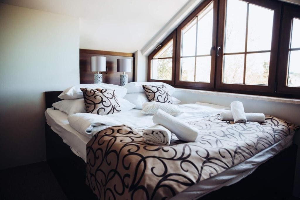Deluxe Family Suite room - Image 2