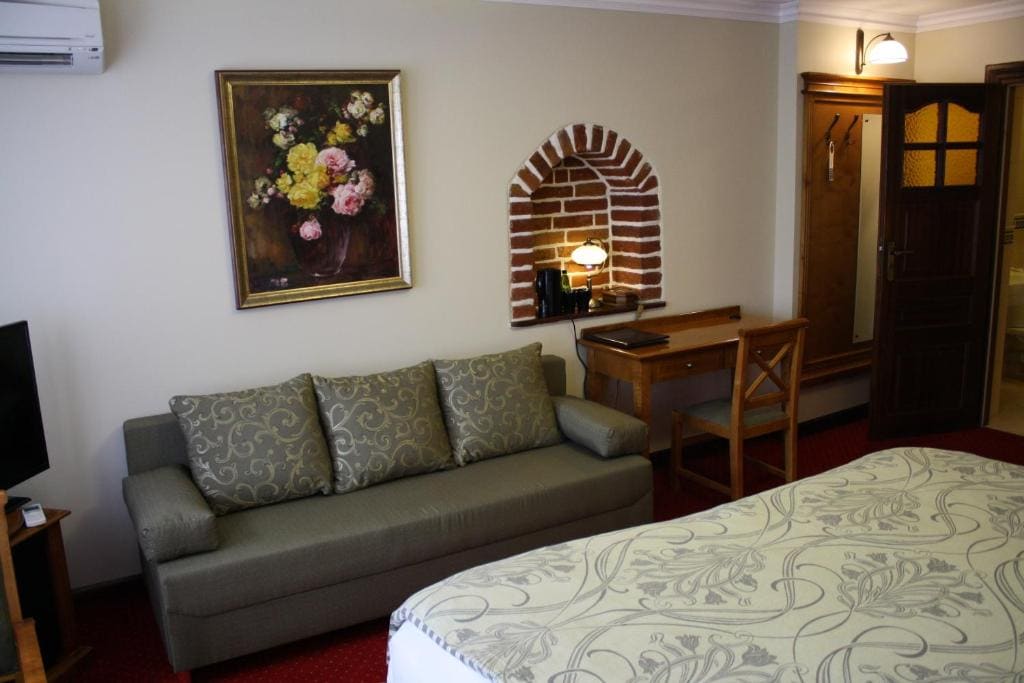 Budget Twin Room with Air conditioning room - Image 3