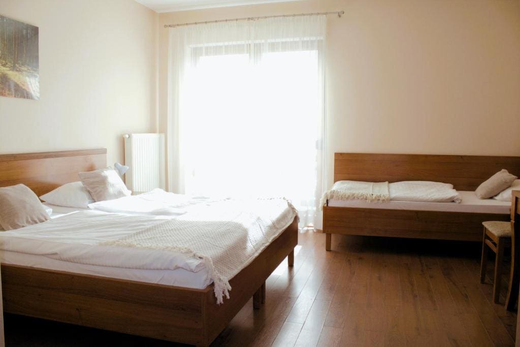Double Room with Balcony room - Image 3