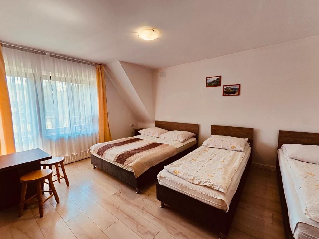 Quadruple Room with Mountain View room - Image 2