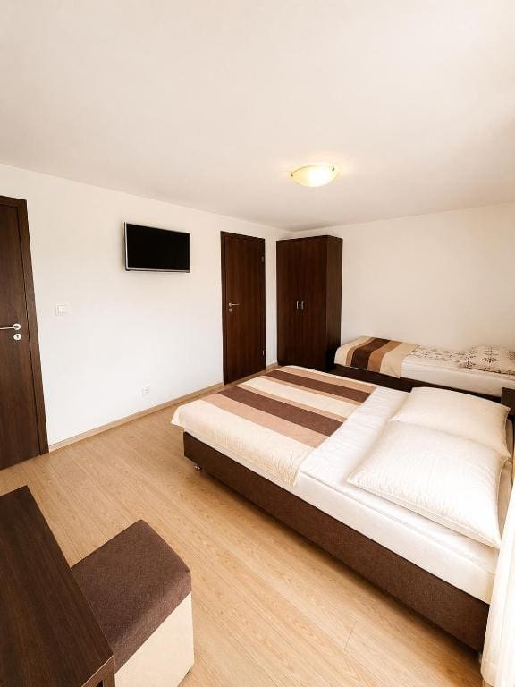Triple Room with Balcony room - Image 2