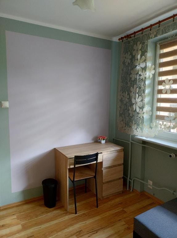 Single Room with Shared Bathroom room - Image 1