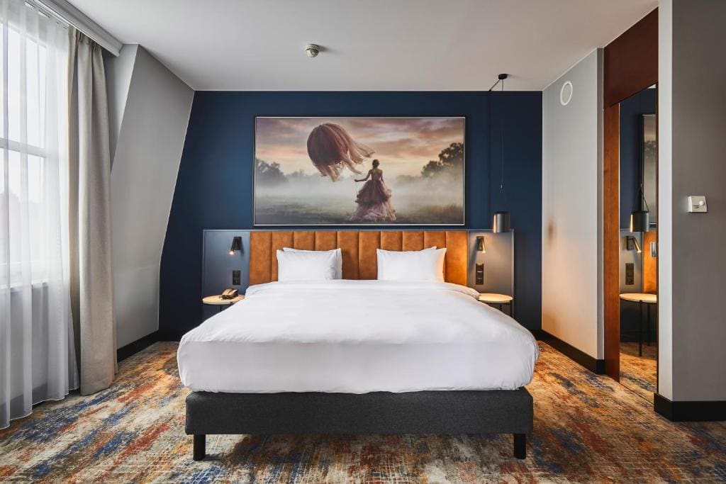Executive Suite with Park View room - Image 1