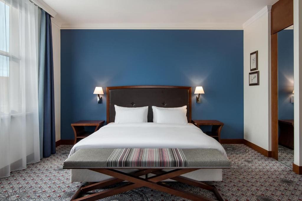 Executive Suite room - Image 1