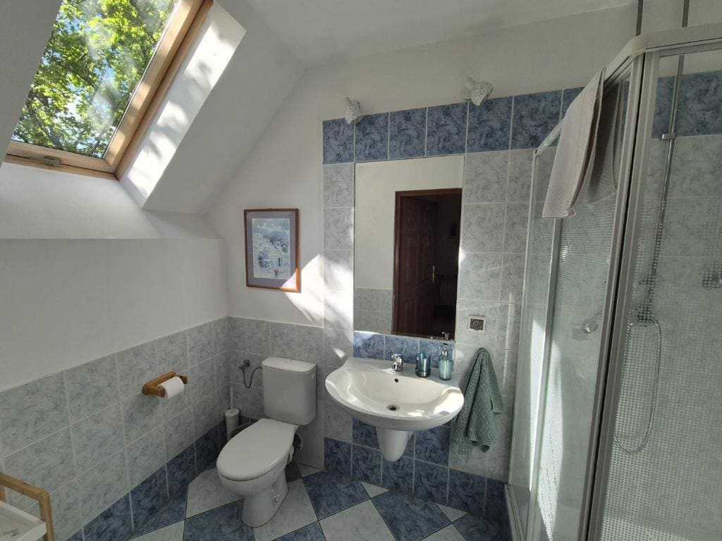 Double Room with Garden View room - Image 2