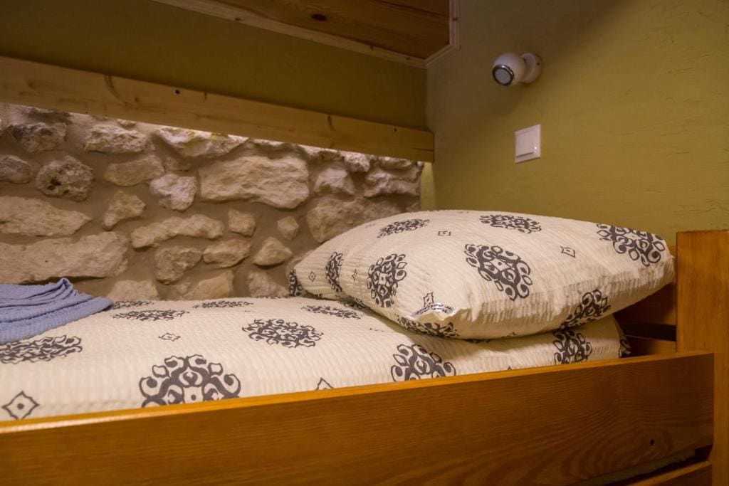 8-Bed Mixed Dormitory Room room - Image 2