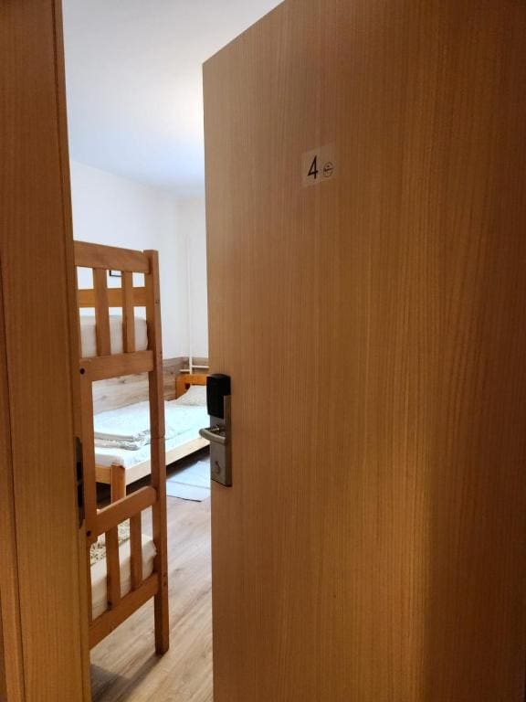 Basic Triple Room room - Image 2