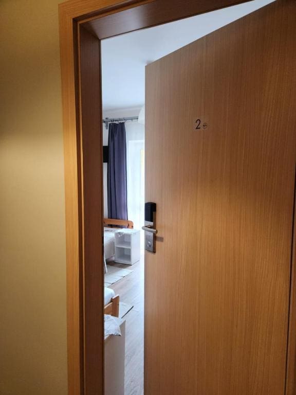 Double Room with Balcony room - Image 3