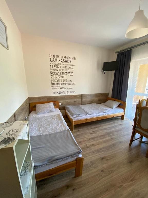 Double Room with Balcony room - Image 2