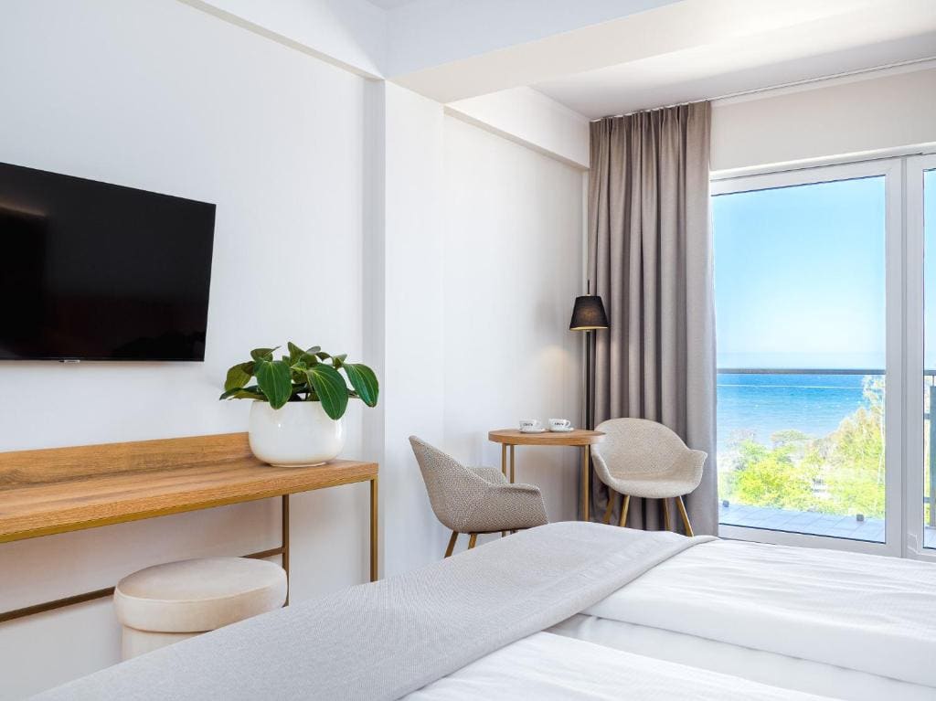 Junior Suite with Sea View room - Image 2