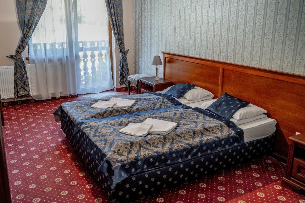 Double Room with Mountain View room - Image 2