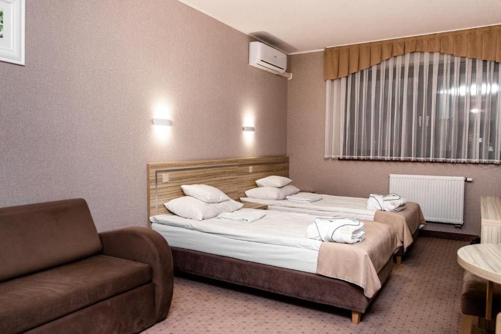 Triple Room with Private Bathroom room - Image 3
