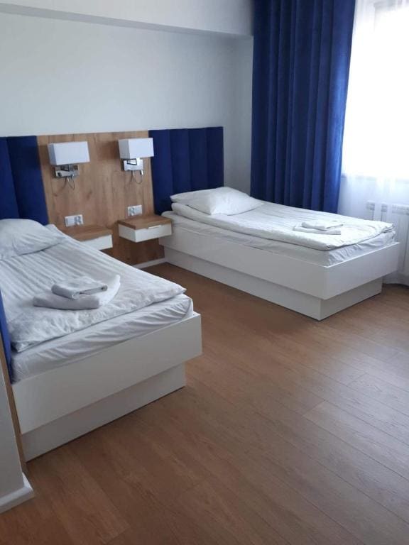 Deluxe Twin Room room - Image 1