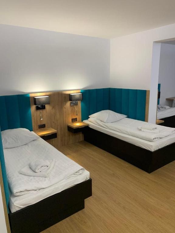 Standard Family Room room - Image 1