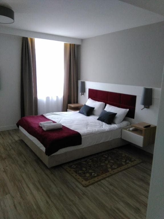 Studio Apartment room - Image 2