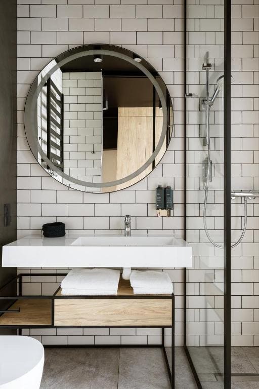 Two-Level Two-Bedroom Apartment room - Image 1