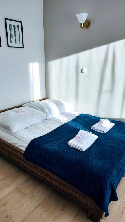 Double Room with Balcony room - Image 3