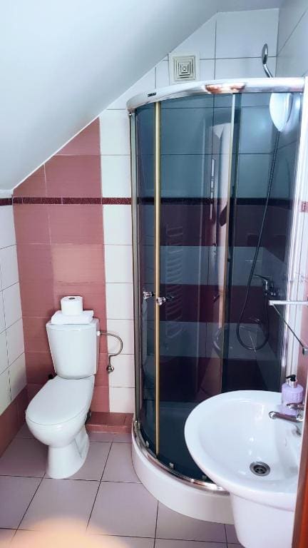 Double Room with Private Bathroom room - Image 2
