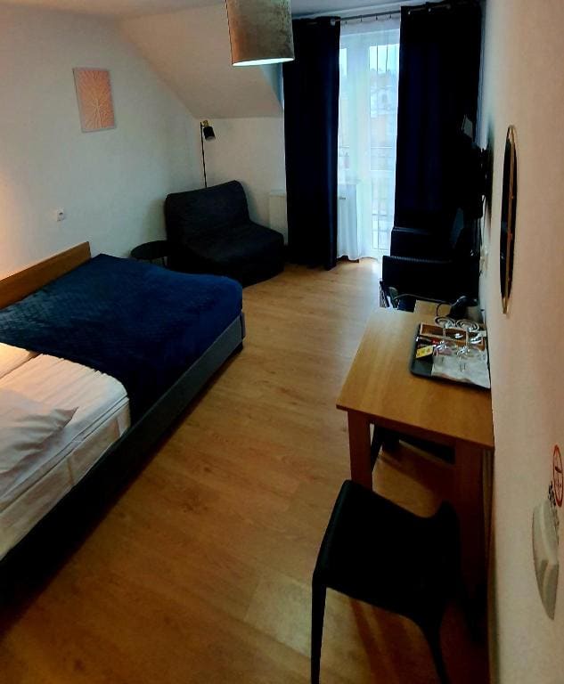Large Double Room room - Image 1