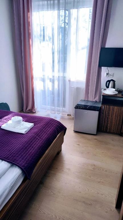 Small Double Room room - Image 3