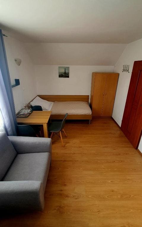 Triple Room with Private Bathroom room - Image 3